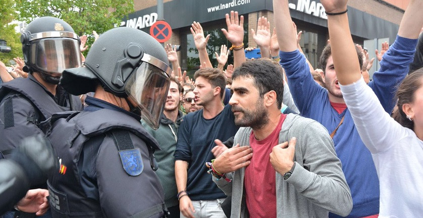 Agresion policia referendum