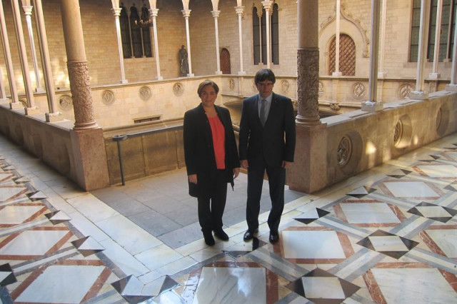 Ada Colau y Carles Puigdemont 