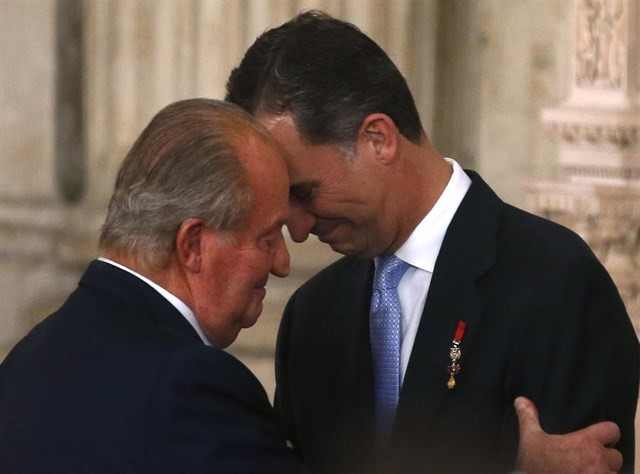 Abdicación juan carlos primero