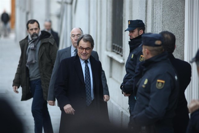 Artur Mas llega al TS