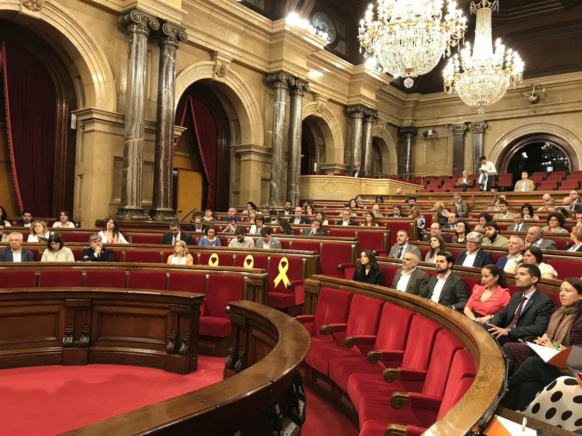 Ple parlament catalunya 25 abril