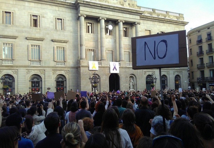 LA MANADA protestas sant jaume26042018