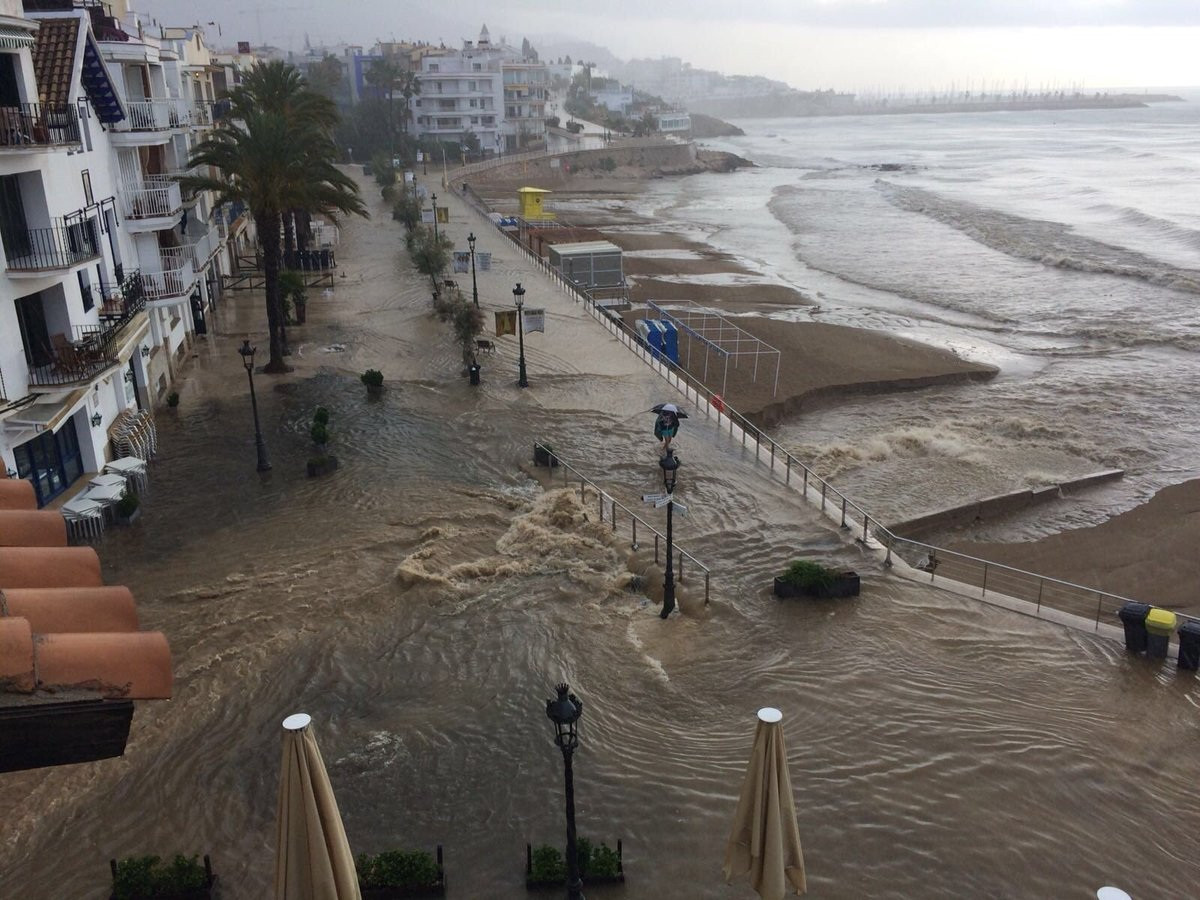 Lluvias sitges foto de Manuel Rodrígez en Twitter