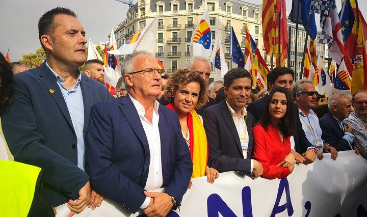 La manifestaciu00f3n convocada por Espau00f1a y Catalans con el lema 'Barcelona, garante de la Hispanidad'