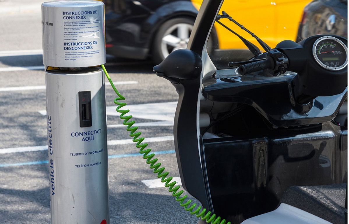 Punto de recarga de vehículos eléctricos en Barcelona