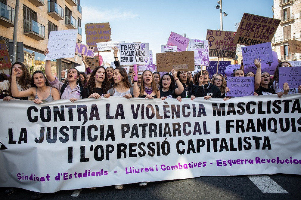 EuropaPress 1984397 Manifestación de estudiantes en Barcelona por el Día de la Mujer