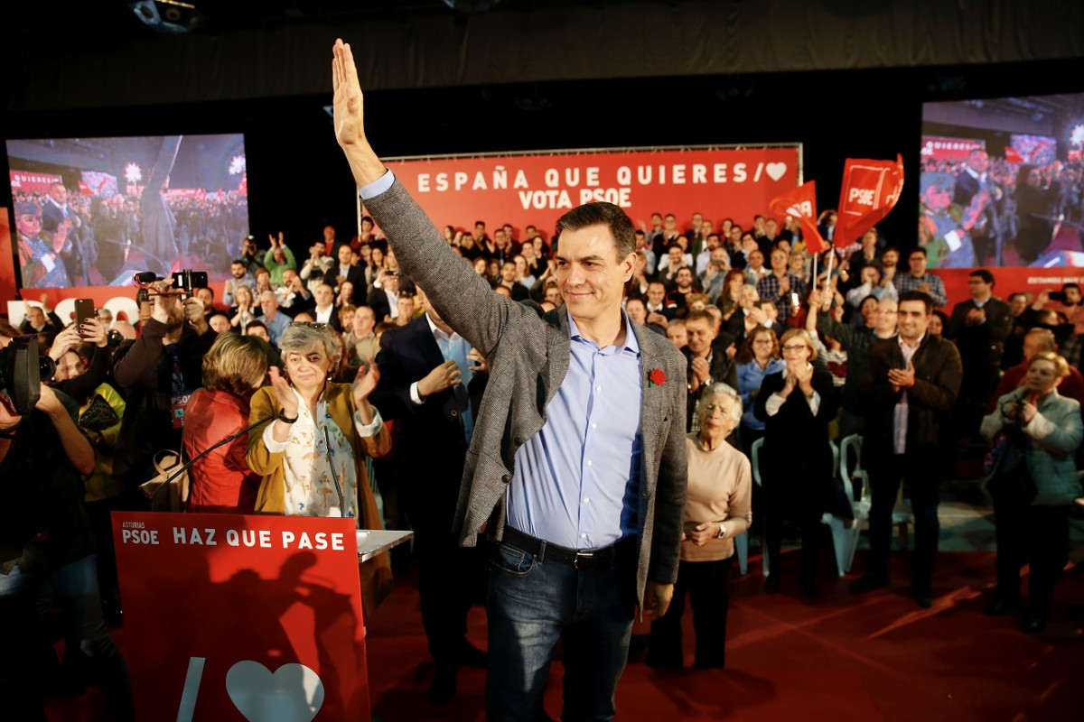 Pedro sánchez mítin gijón