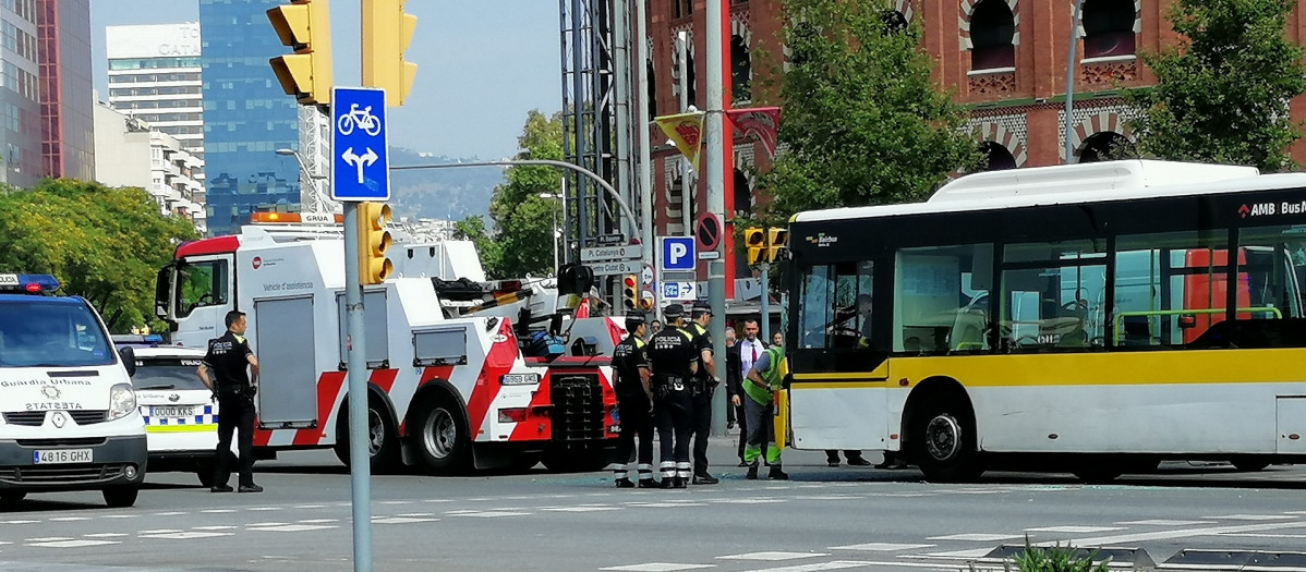 Accidente mu00faltiple en plaza Espau00f1a