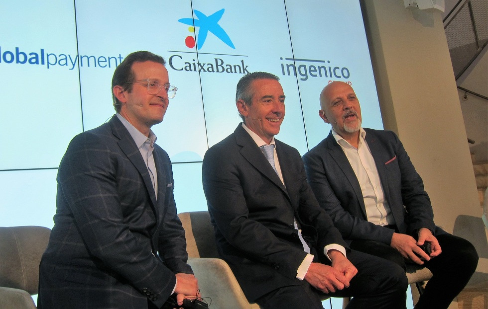 Jeff Sloan (Global Payments) Juan Antonio Alcaraz (CaixaBank) y Mark Antipof (Ingenico)