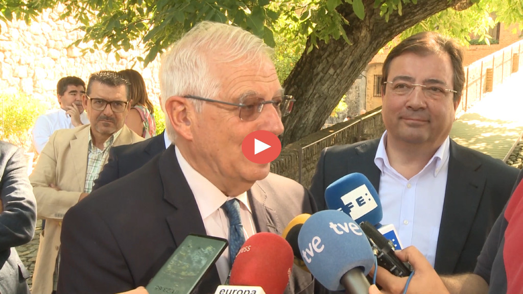 Borrell replica a Torra que ni Cataluña tiene embajadas ni Exteriores espías video