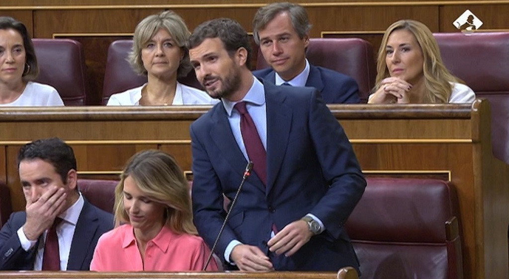 Casado critica la falta de capacidad de Sánchez en el Congreso