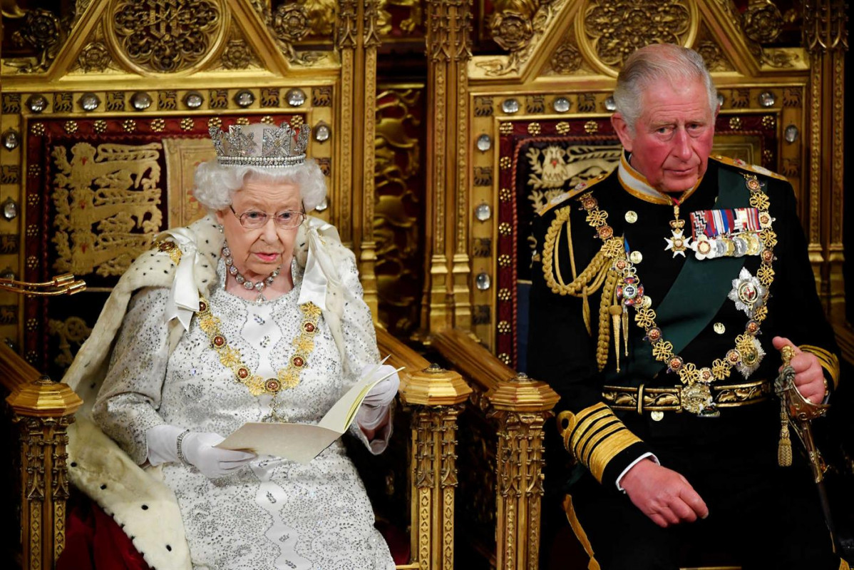 Discurso de la Reina Isabel II, junto al príncipe Carlos