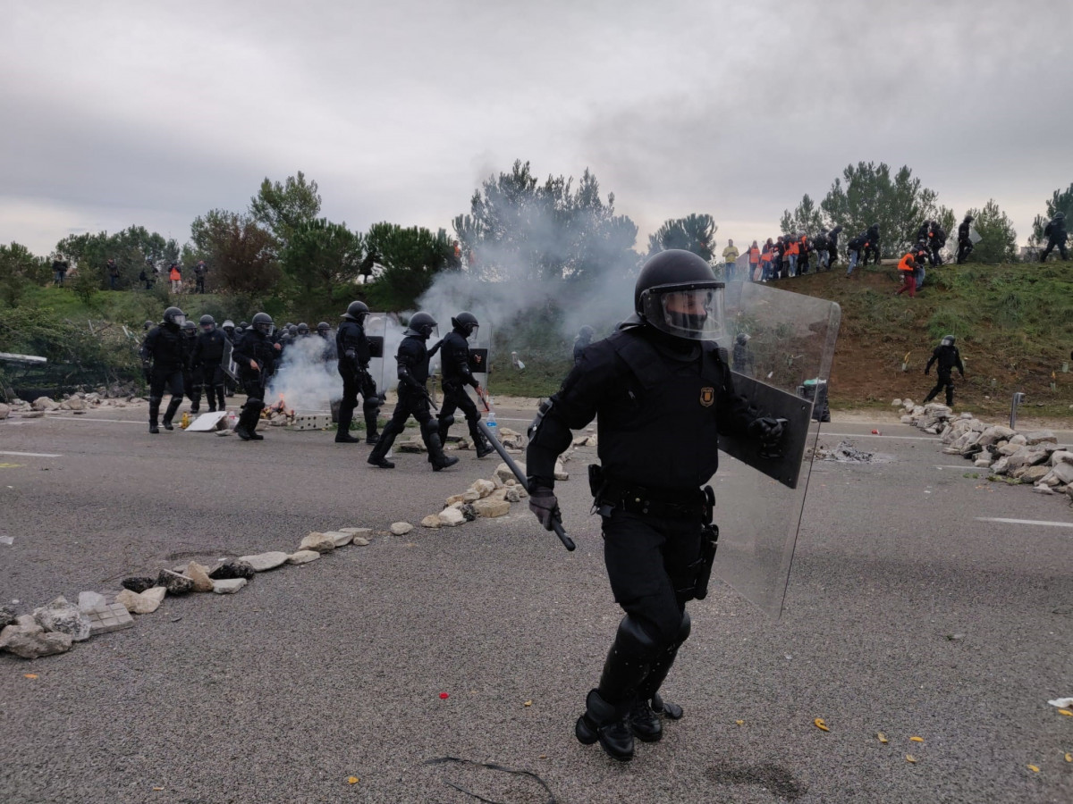 Actuación de Mossos durante los cortes de Tsunami y CDR