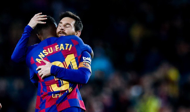 Messi abraza Ansu Fati