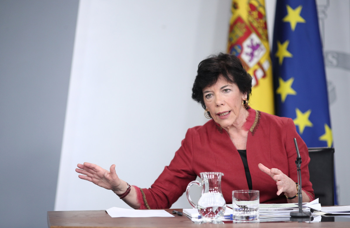 Ministra Celaá presentando su ley de educación