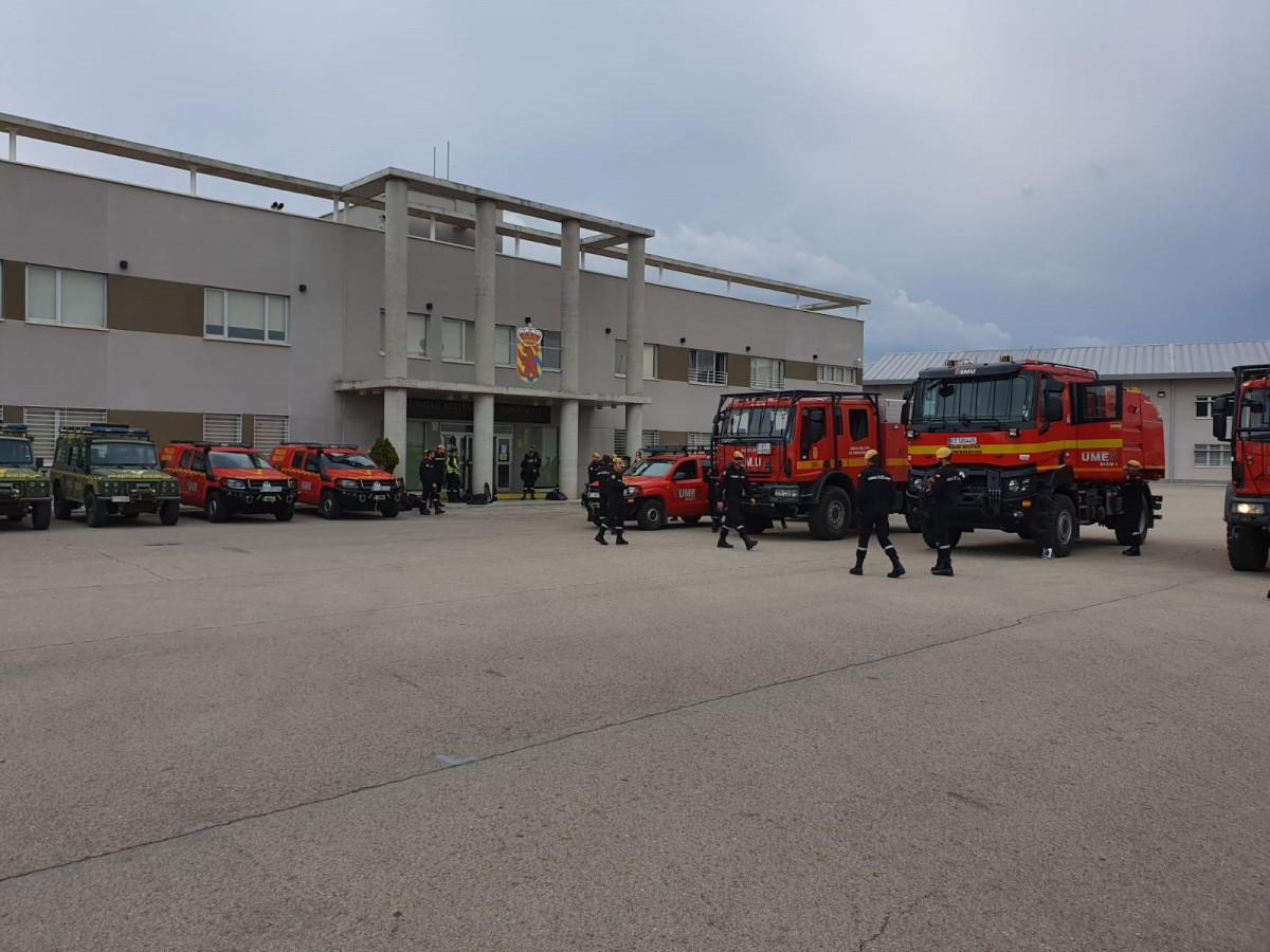 Militares de la Unidad Militar de Emergencias (UME) en la base de Torrejón de Ardoz (Madrid)