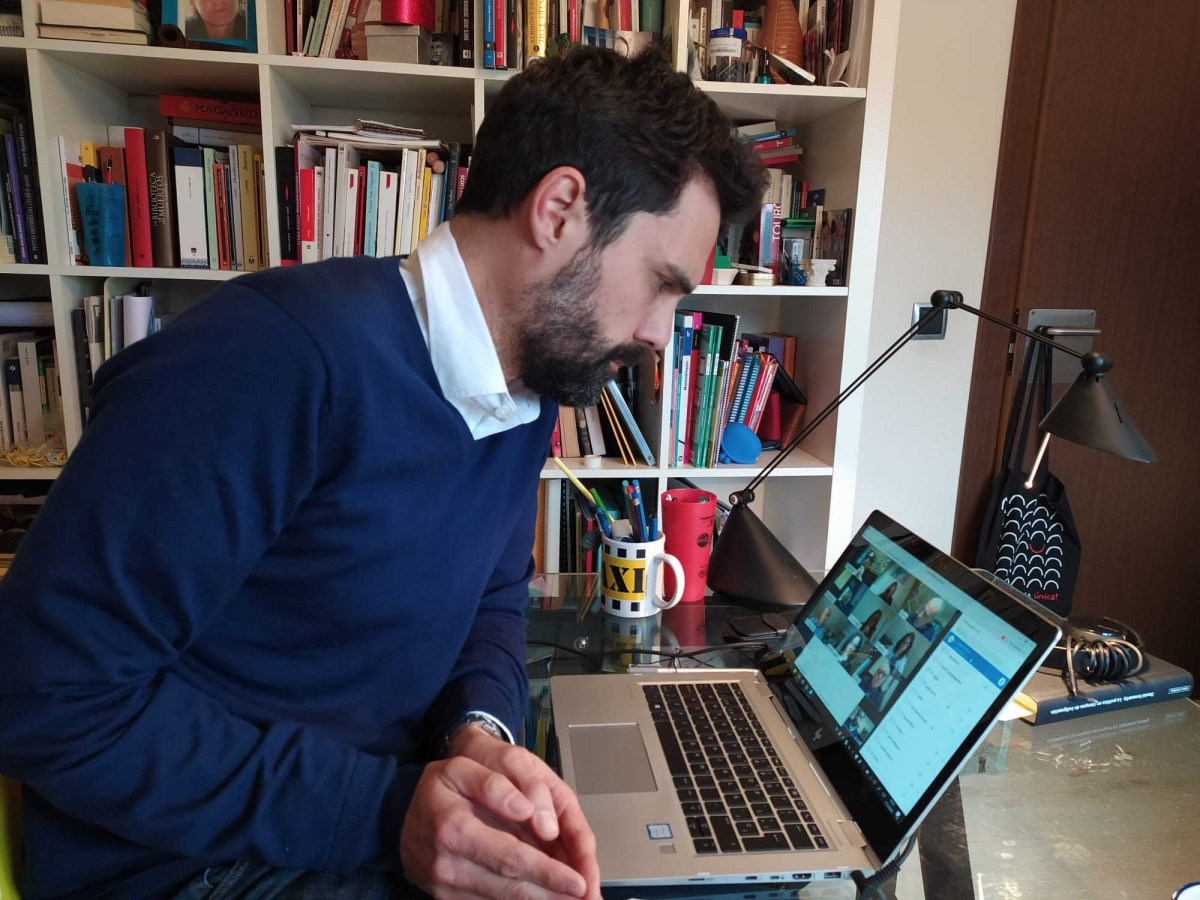 El presidente del Parlament, Roger Torrent, en una reunión telemática de la Mesa de la Cámara catalana.