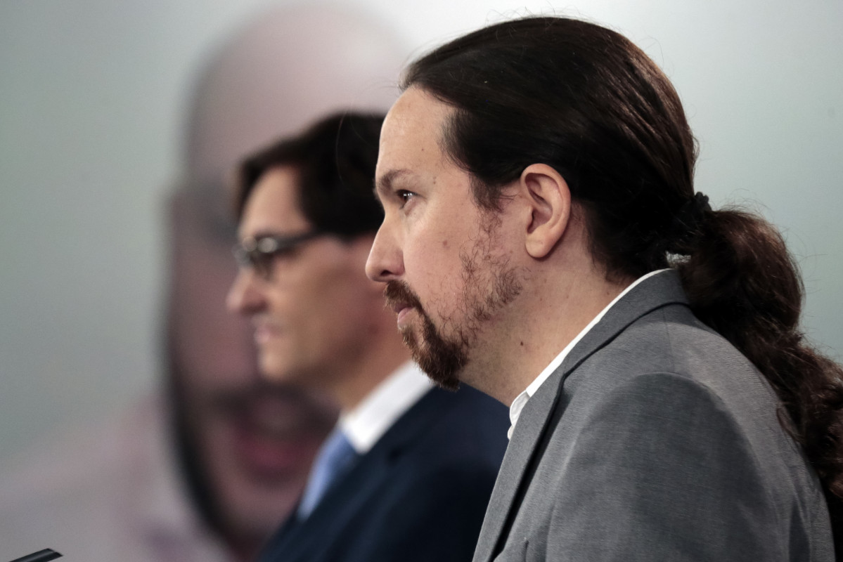 (E-D) El ministre de Sanitat, Salvador Illa; i el vicepresident segon i ministre de Drets Socials, Pablo Iglesias.