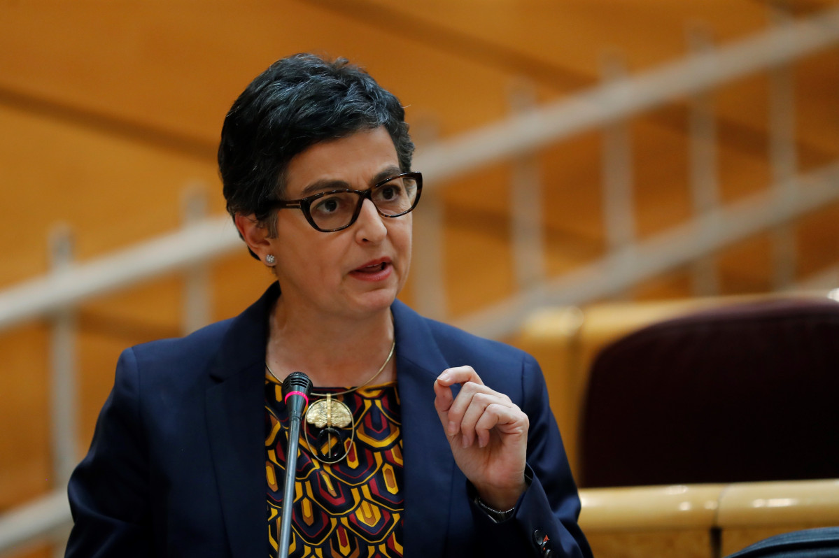 La ministra de Asuntos Exteriores, Arancha González Laya, durante su intervención en la primera sesión de control al Gobierno en el Senado desde la declaración del estado de alarma con un presenci