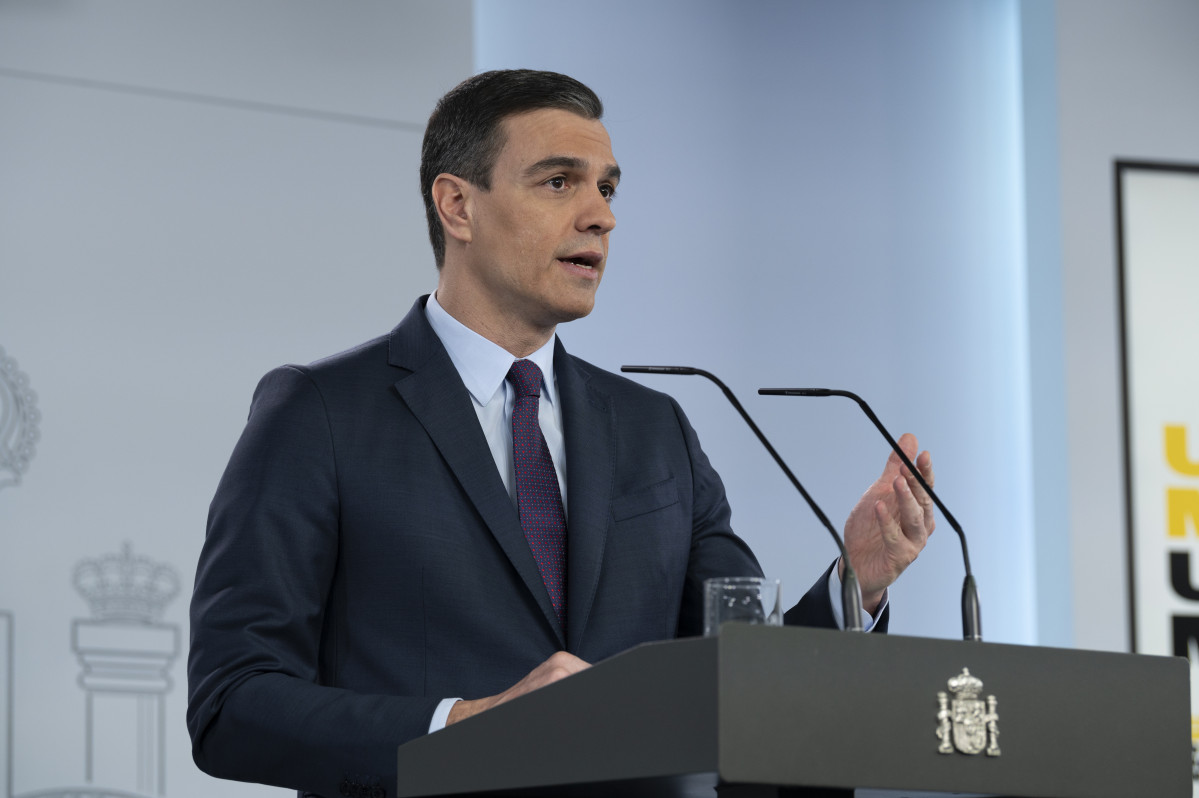 El presidente del Gobierno, Pedro Sánchez, donde ha anunciado que a partir del 2 de mayo se podrá salir para hacer deporte de forma individual y a dar paseos con las personas con las que convivamos 