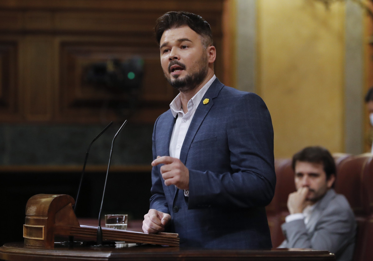 El portavoz de ERC, Gabriel Rufián, durante su intervención en el pleno del Congreso que debate este miércoles la quinta prórroga del estado de alarma.