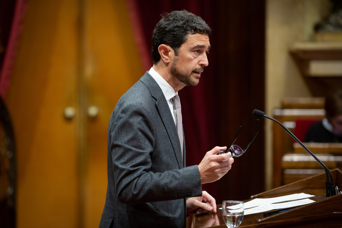 El conseller de Territori i Sostenibilitat, Damià Calvet, al Parlament de Catalunya.