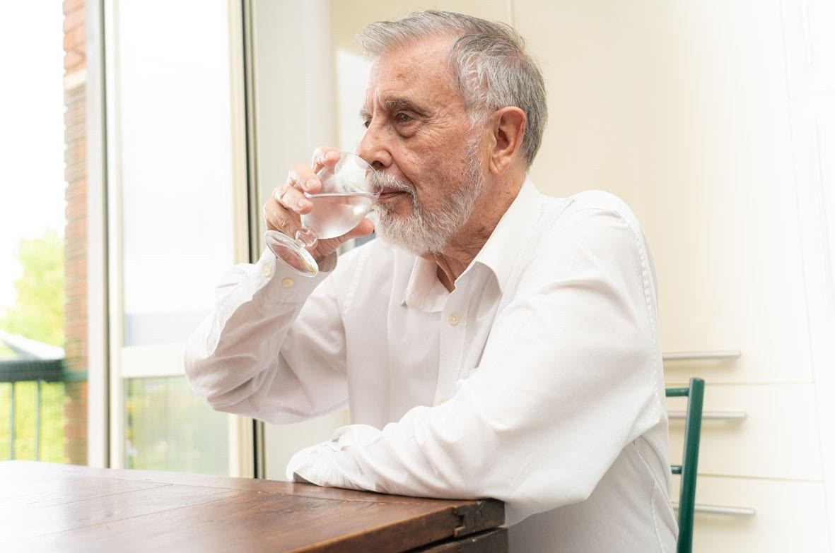 La Diputación de Barcelona da consejos a ancianos para afrontar el calor