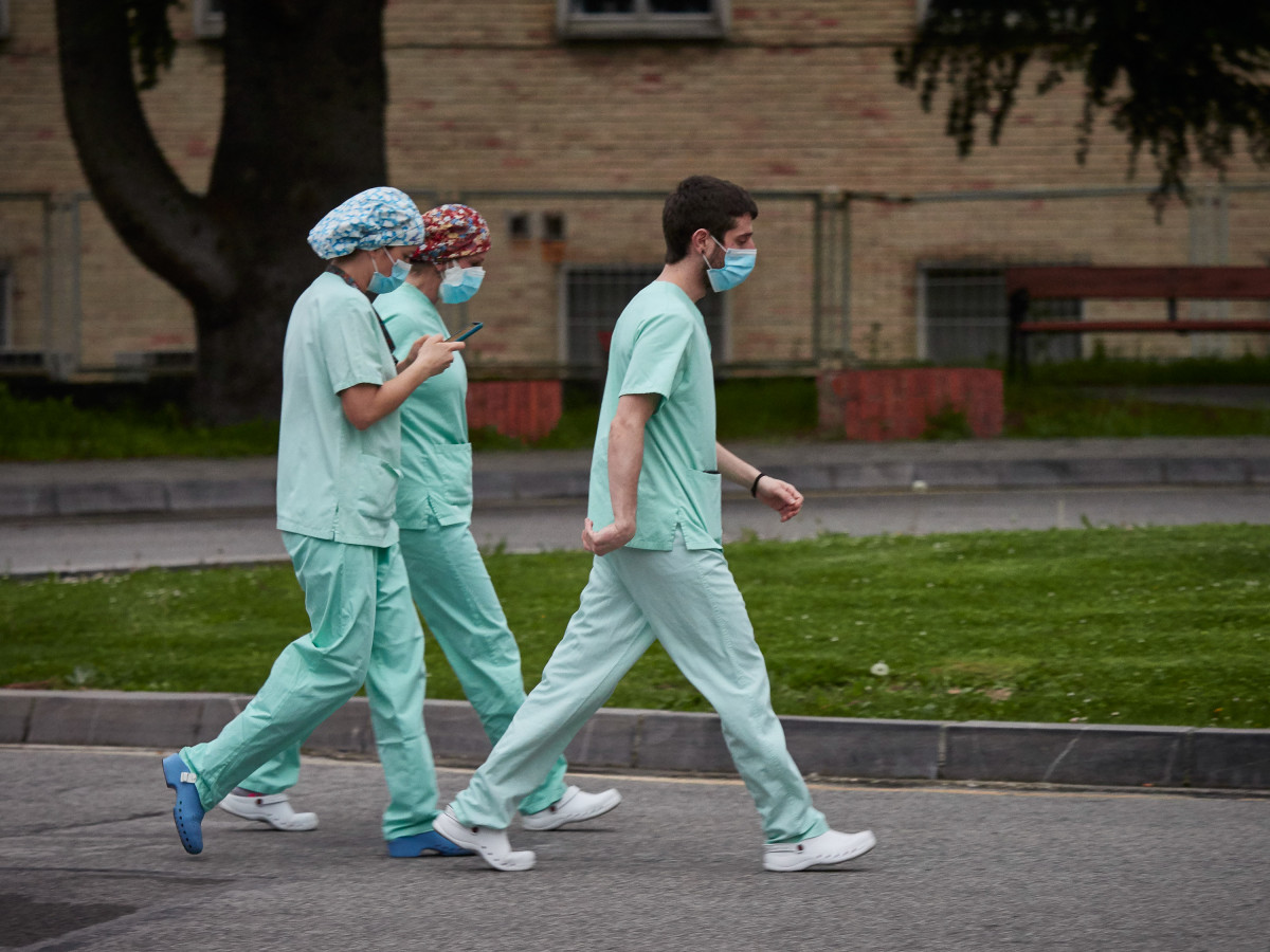 Personal sanitario del Hospital de Navarra durante la cuarta semana de confinamiento por el Estado de Alarma decretado por el Gobierno de España con motivo del coronavirus, COVID-19. En Pamplona, Nav