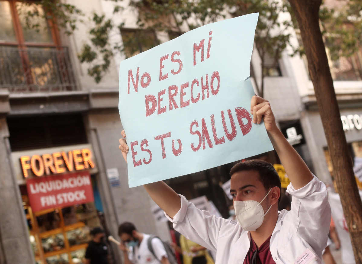 Un MIR sostiene una pancarta durante una jornada de huelga (Archivo)