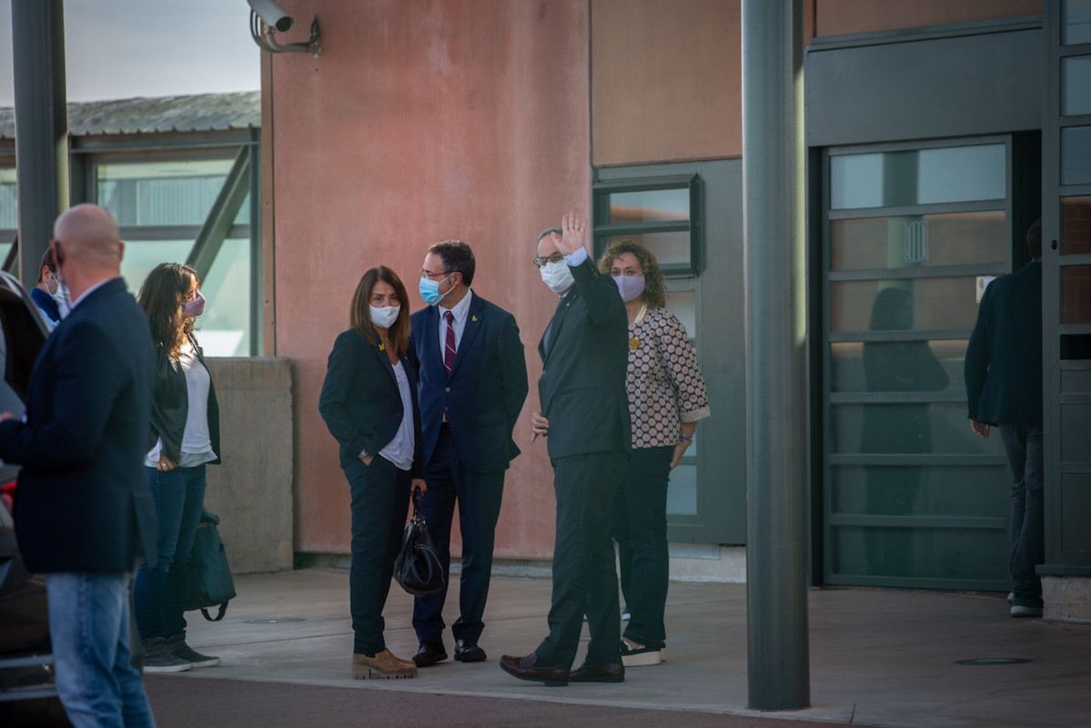 El expresidente de la Generalitat Quim Torra visita a los presos independentistas tras su inhabilitación