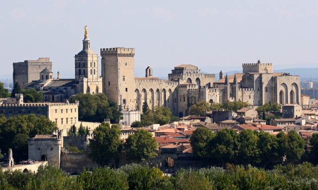 Avignon Palais des Papes depuis Tour Philippe le Bel by JM Rosier