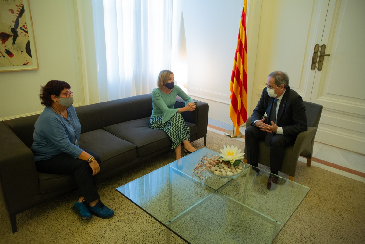 L'exconsellera Dolors Bassa, l'expresidenta del Parlament Carme Forcadell i l'expresident de la Generalitat Quim Torra en una reunió en el Palau de Pedralbes.