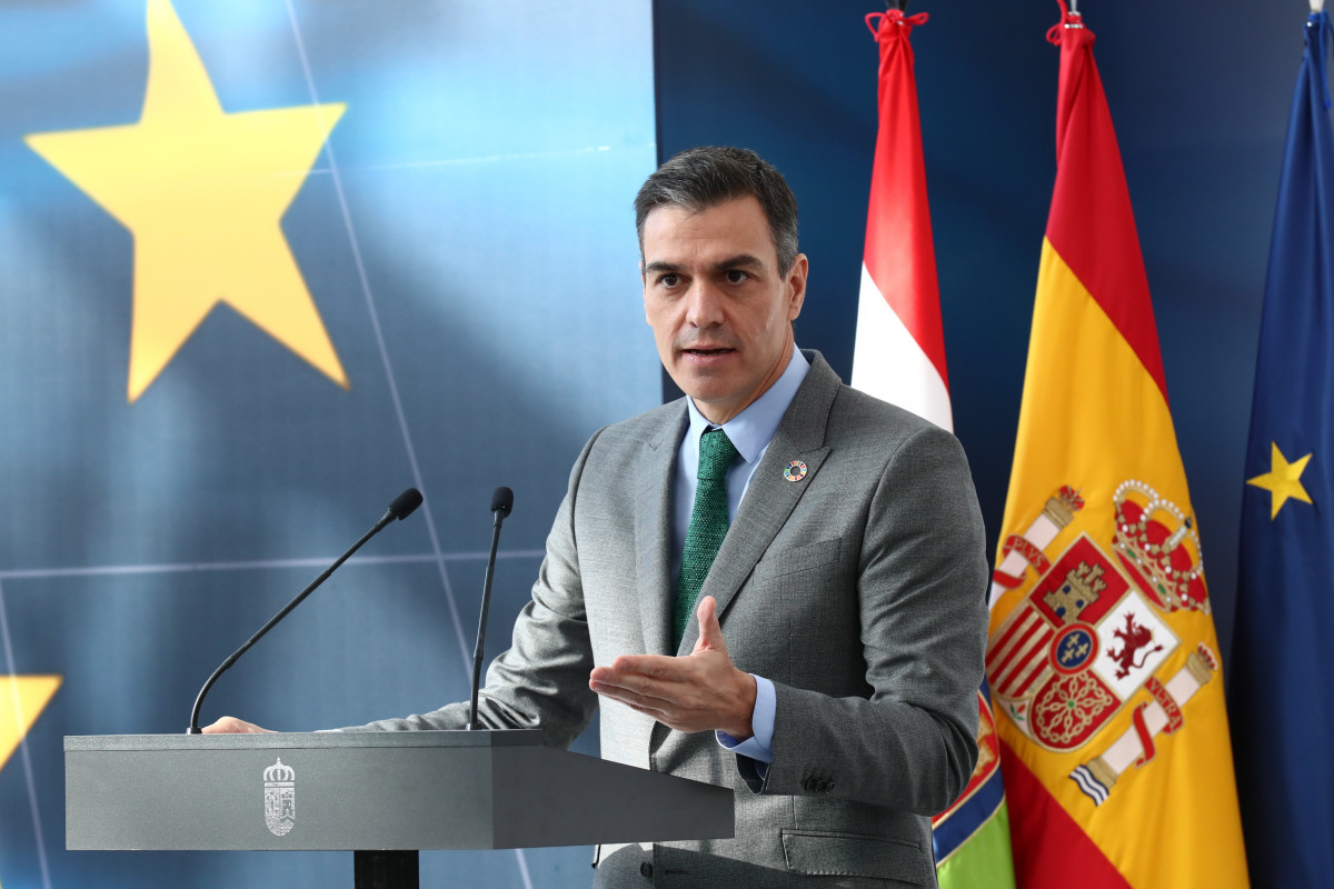 El presidente del Gobierno, Pedro Sánchez, interviene en el acto de presentación del Plan de Recuperación, Transformación y Resiliencia de la Economía Española, en Agoncillo, La Rioja, (España)