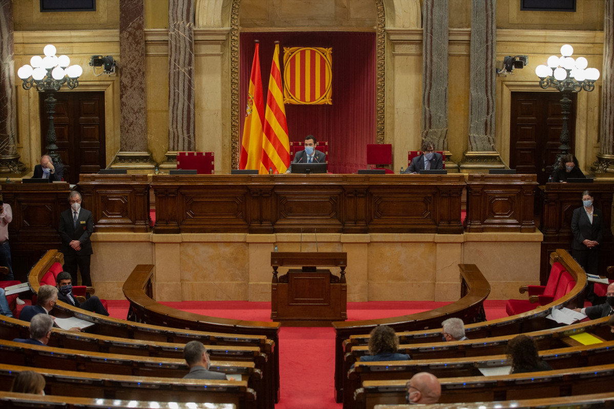 Hemiciclo del Parlament durante una sesión plenaria en Barcelona, Catalunya (España), a 22 de octubre de 2020.