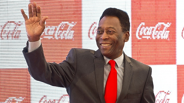 Pelé deja el hospital tras pasar exámenes por una indisposición estomacal