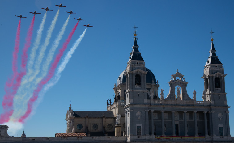 Cancelan por la lluvia el desfile aéreo del 12 de octubre, la Patrulla Águila y el salto en paracaídas