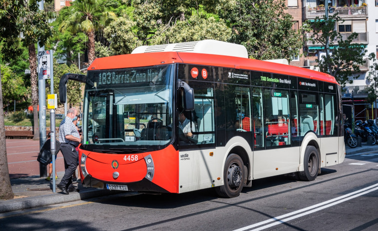 Los conductores de autobuses comienzan este lunes la huelga con servicios mínimos del 50%