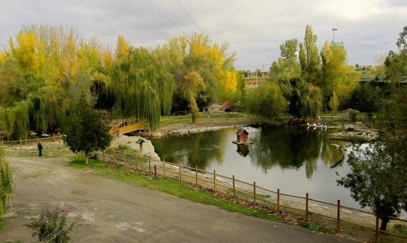 Ajuntament de corbins parc del riu 194090 med