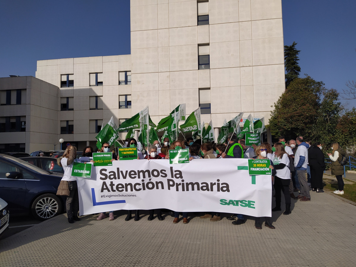 EuropaPress 4244385 protesta organizada satse centro salud guayaba madrid