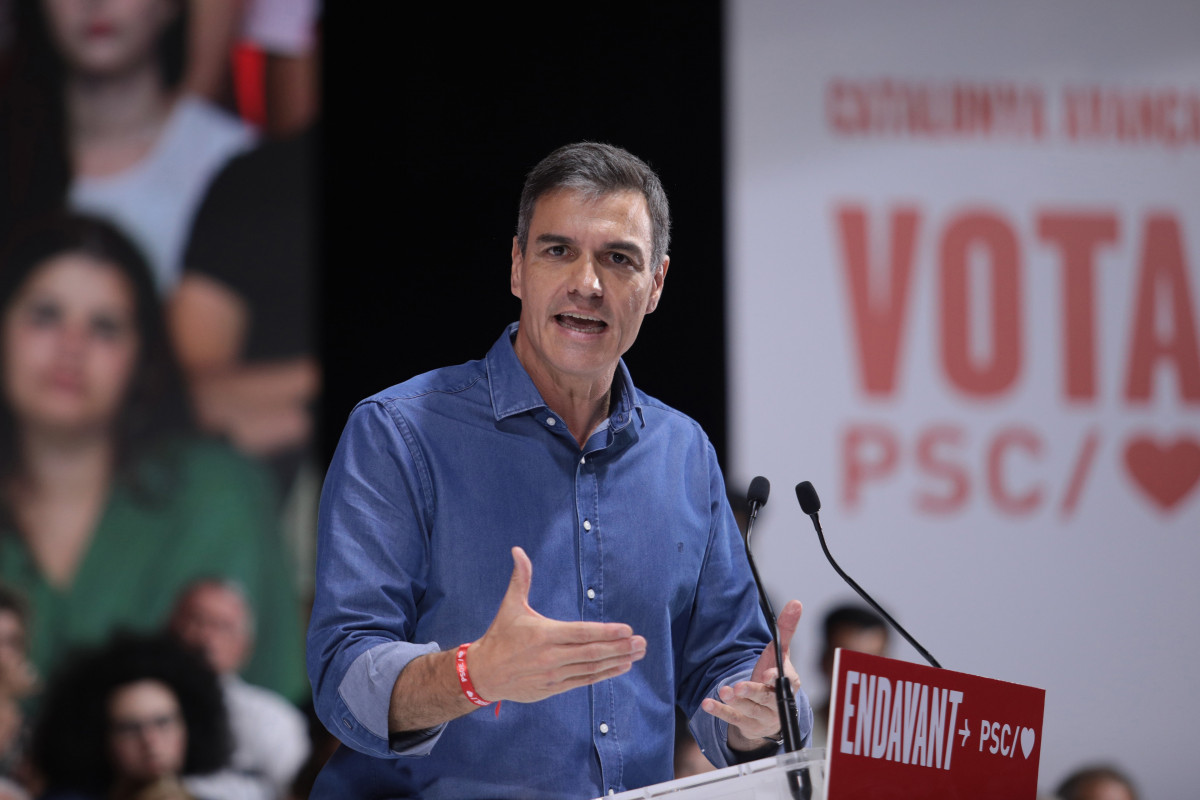 El presidente del Gobierno de España y secretario general del PSOE, Pedro Sánchez, interviene en un mitin electoral, en el Palacio de Congresos, a 16 de julio de 2023, en Barcelona, Catalunya (Espa