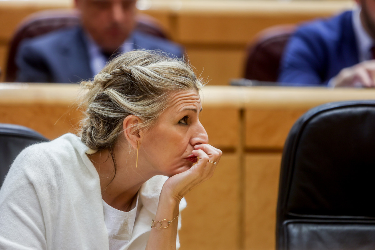 Archivo - La vicepresidenta segunda y ministra de Trabajo y Economía Social, Yolanda Díaz, durante una sesión plenaria de control en el Senado, a 7 de febrero de 2023, en Madrid (España).