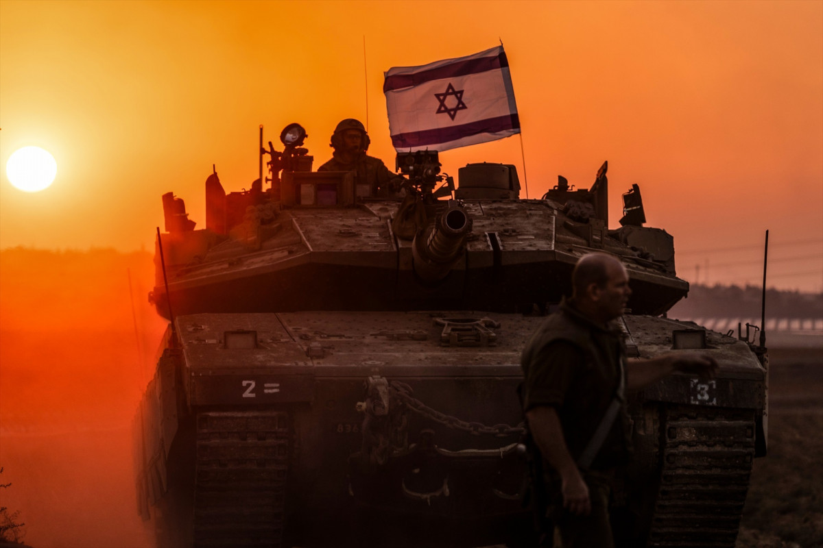 EuropaPress 5501569 12 october 2023 israel sderot an israeli soldier on tank is seen near the