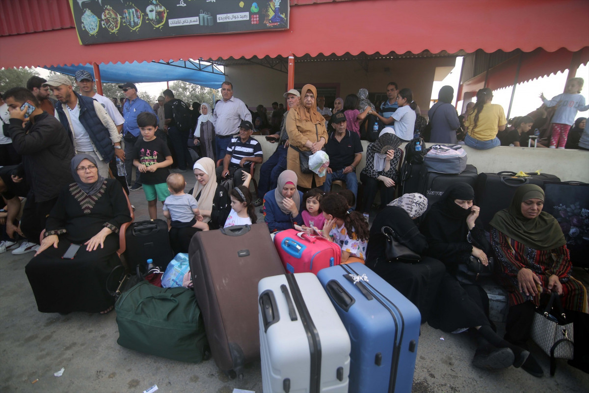 EuropaPress 5505141 14 october 2023 palestinian territories rafah palestinians wait at the