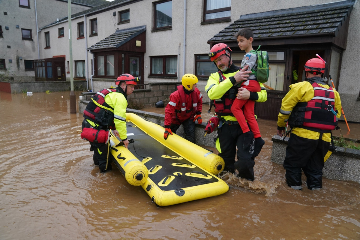 EuropaPress 5518932 20 october 2023 united kingdom brechin member of the emergency services