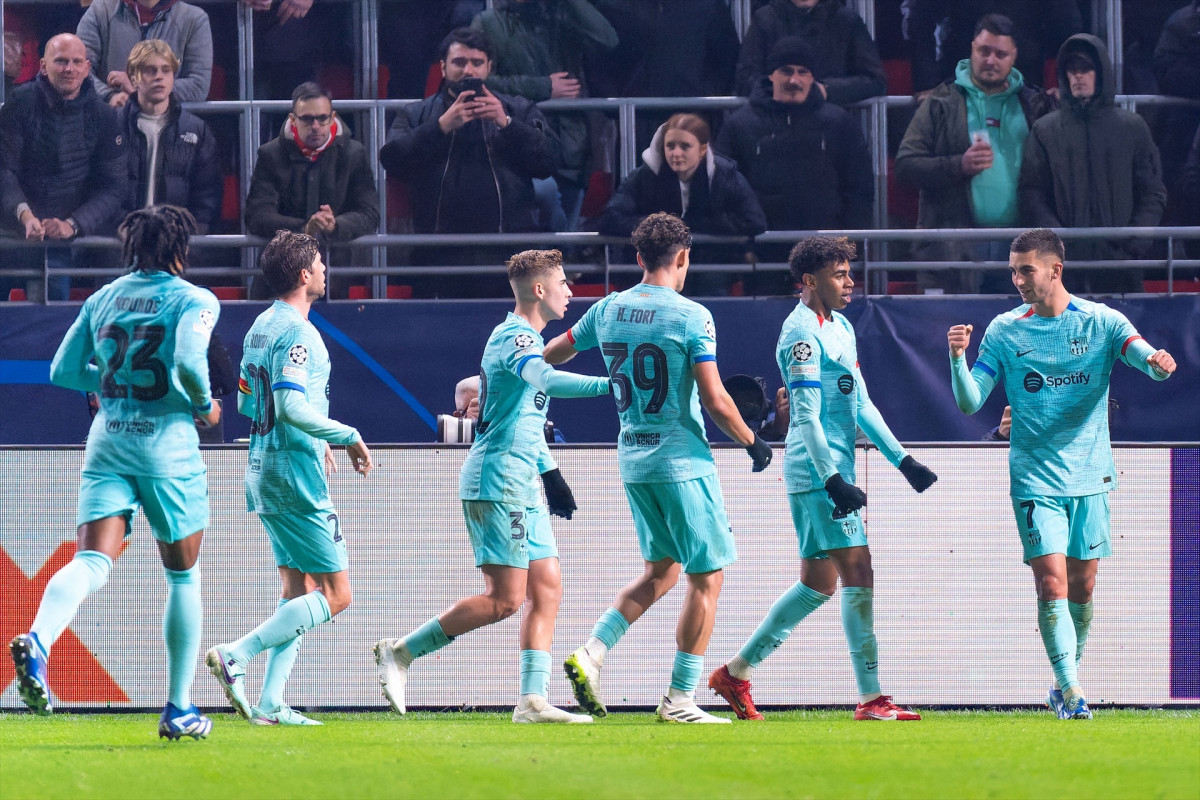 EuropaPress 5637400 ferran torres of fc barcelona celebrates after scoring the teams first goal