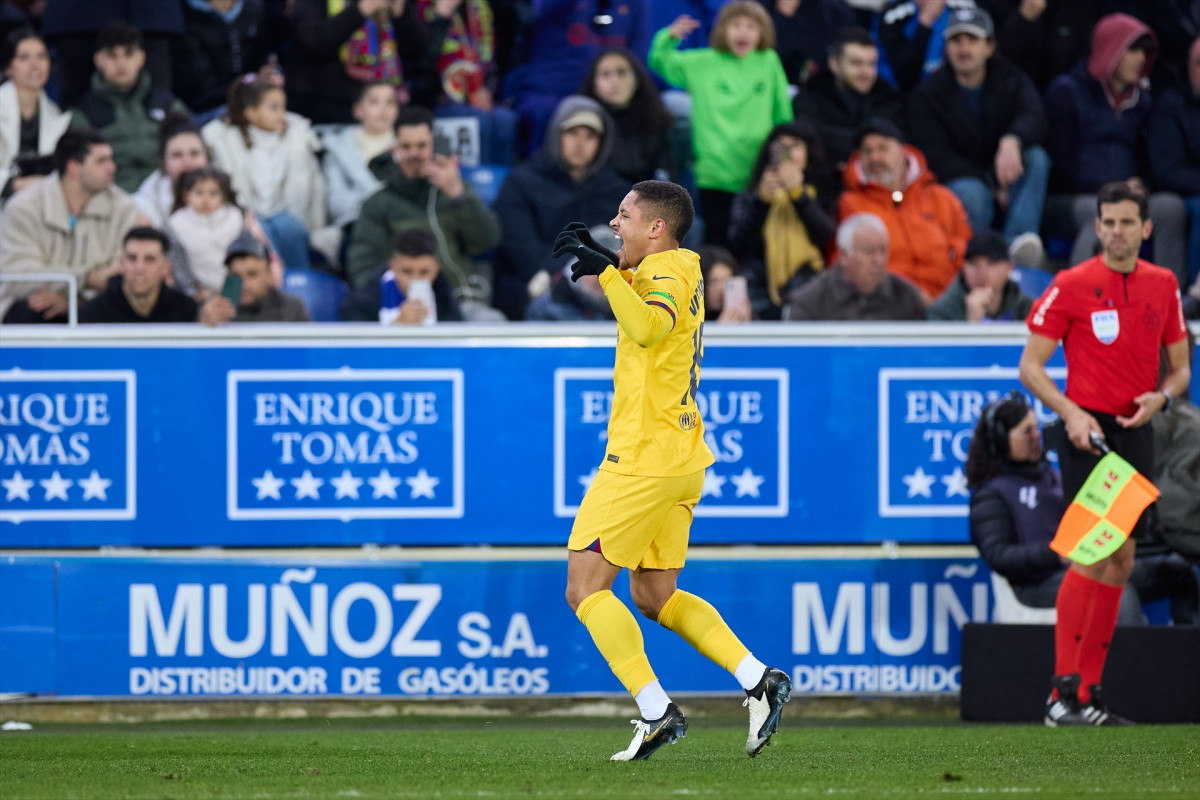 EuropaPress 5736824 vitor roque of fc barcelona reacts after scoring goal during the laliga ea