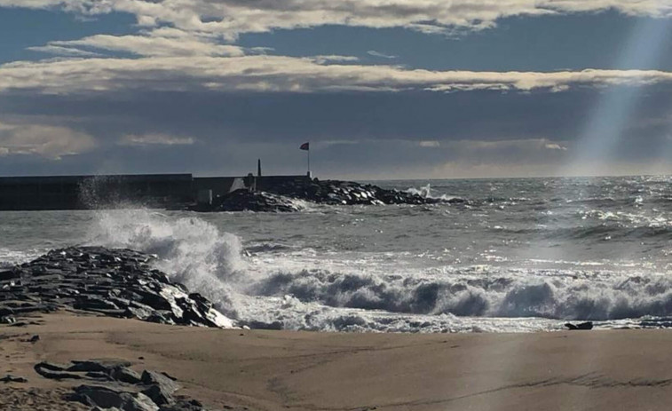 Prohibido el baño en Mataró, Arenys de Mar y Platja d'Aro