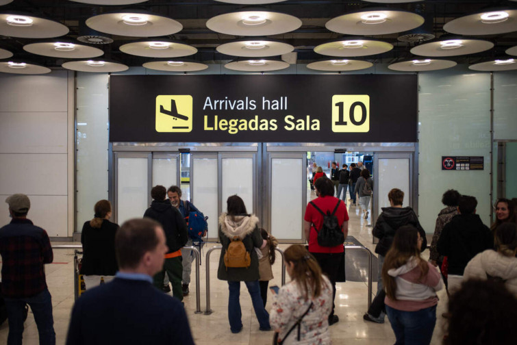 El Gobierno asegura que las solicitudes de asilo presentadas en Barajas se atienden con independencia de la nacionalidad