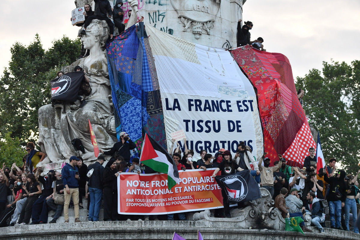 EuropaPress 6077020 07 july 2024 france paris demonstrators take part in rally of the new