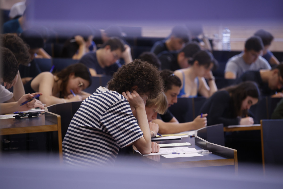 EuropaPress 6007572 estudiantes aula primer dia examenes selectividad upf ciutadella junio 2024